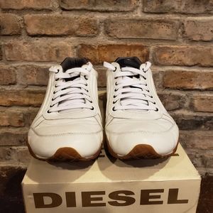 NIB! DIESEL "TAKE" WHITE/GUNMETAL SIZE 13